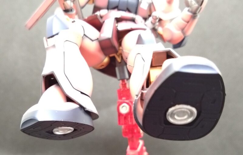 HGシャア専用ザクの足の裏のバーニア