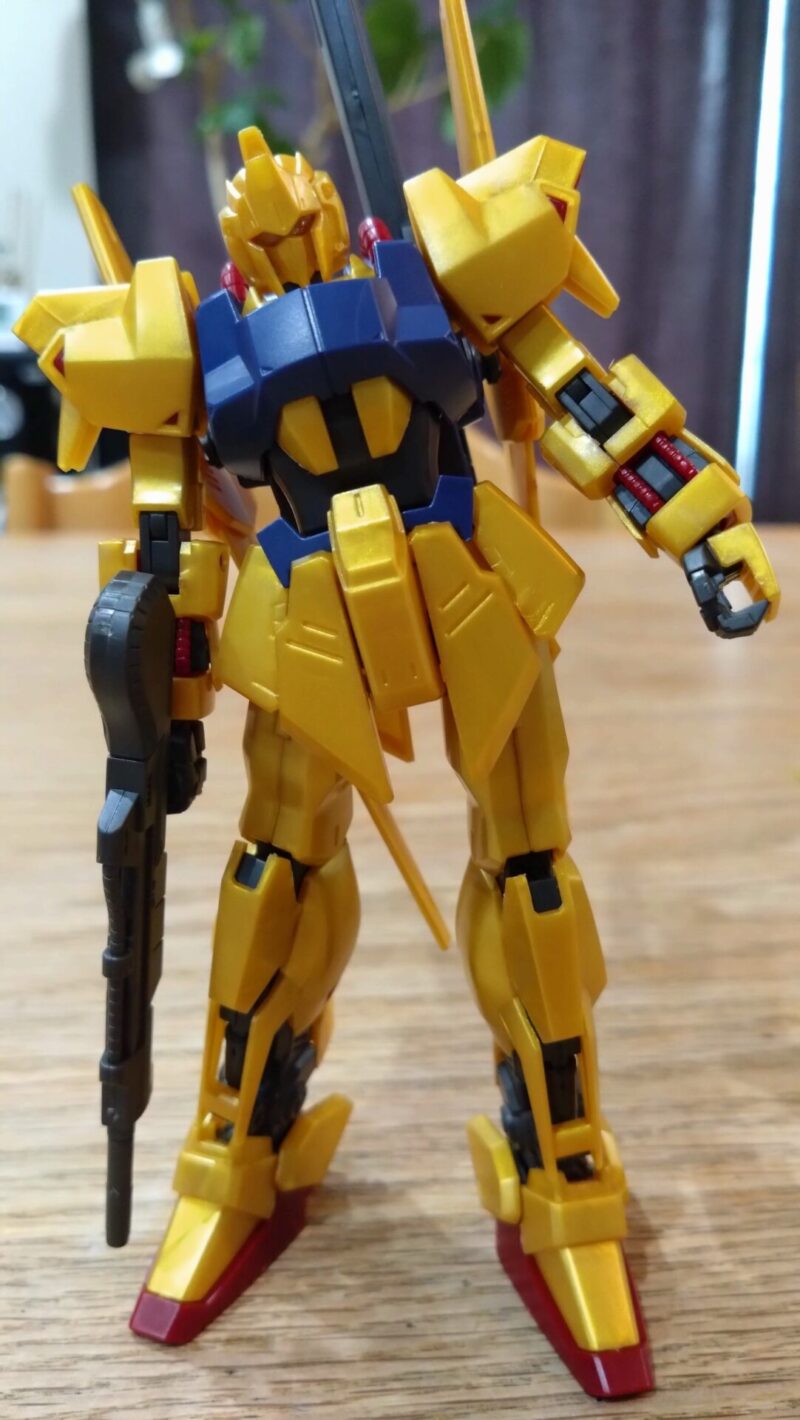 HG百式の腰の可動域