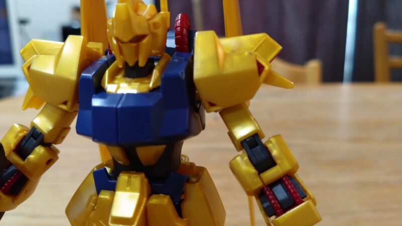 HG百式の肩アーマーの可動域2