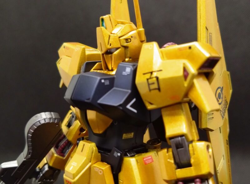 武装を装備した百式のバストアップ