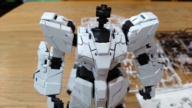 上半身の組み立て完了