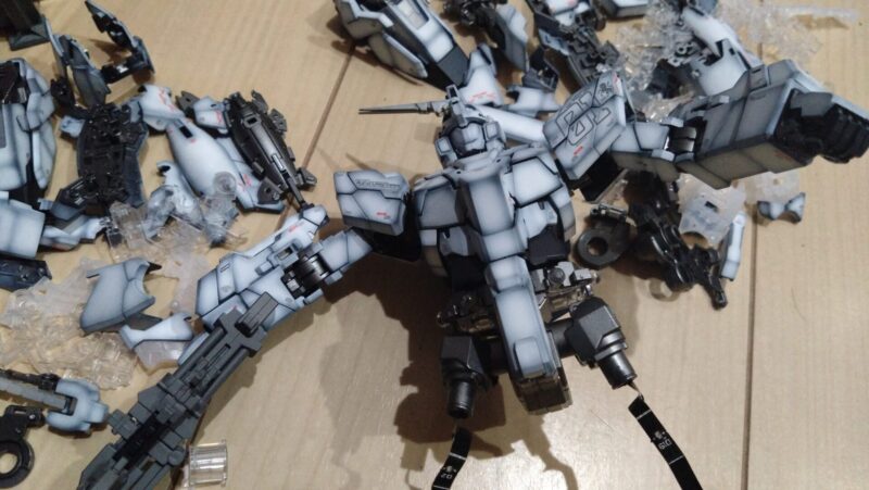 ユニコーンガンダムをばらす