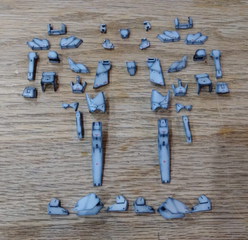 ライトグレーにグラデーション塗装したパーツ一覧