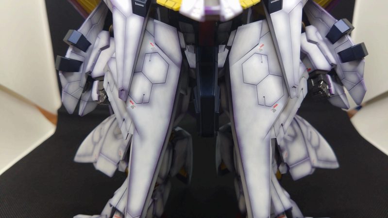 塗装したペーネロペーの腰部アップ