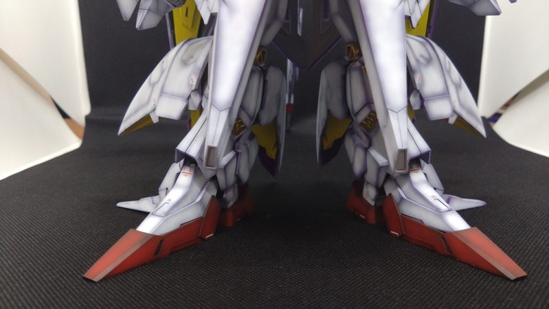 塗装したペーネロペーの脚部アップ