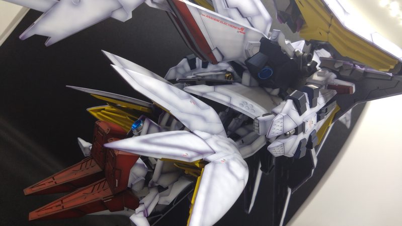 塗装したペーネロペーのフライトフォームの下部からの様子