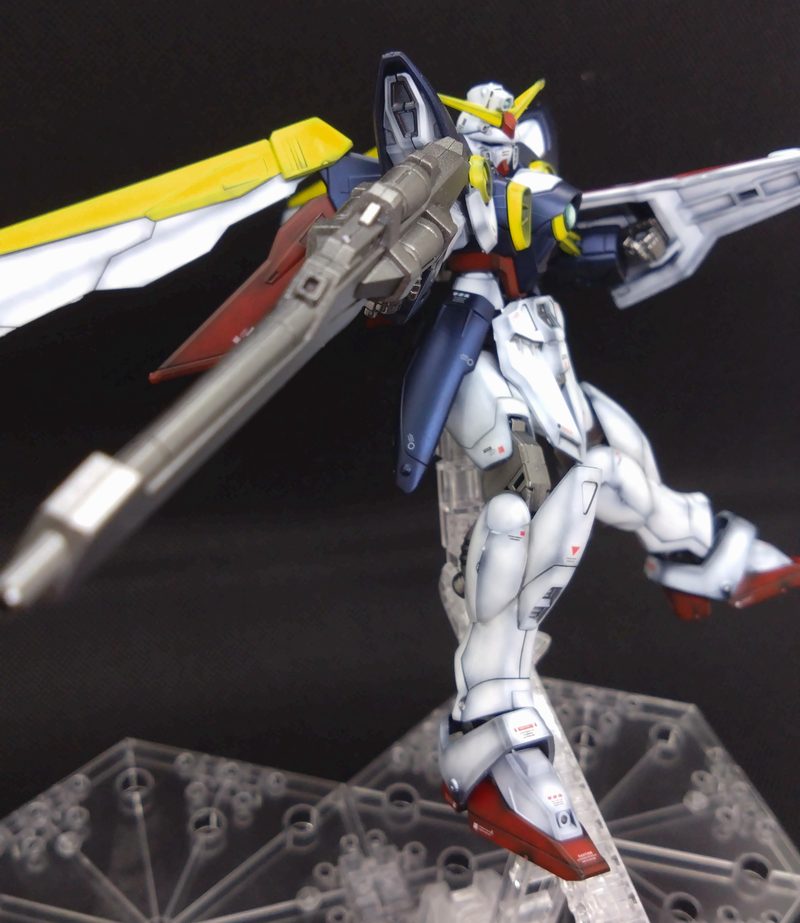EGウイングガンダム全塗装後のポージング画像6